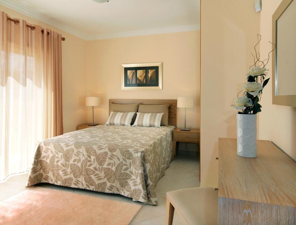 Готель Oasis Parque Country Club Портіман Номер фото